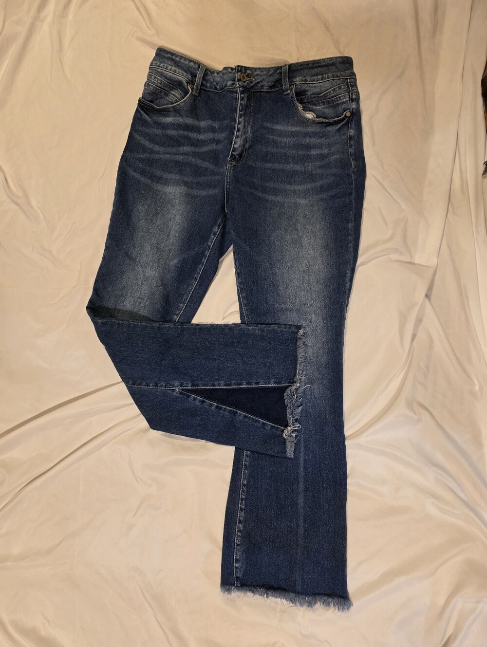 KanCan Dark Blue Flare Leg Raw Hem Jeans SZ 18